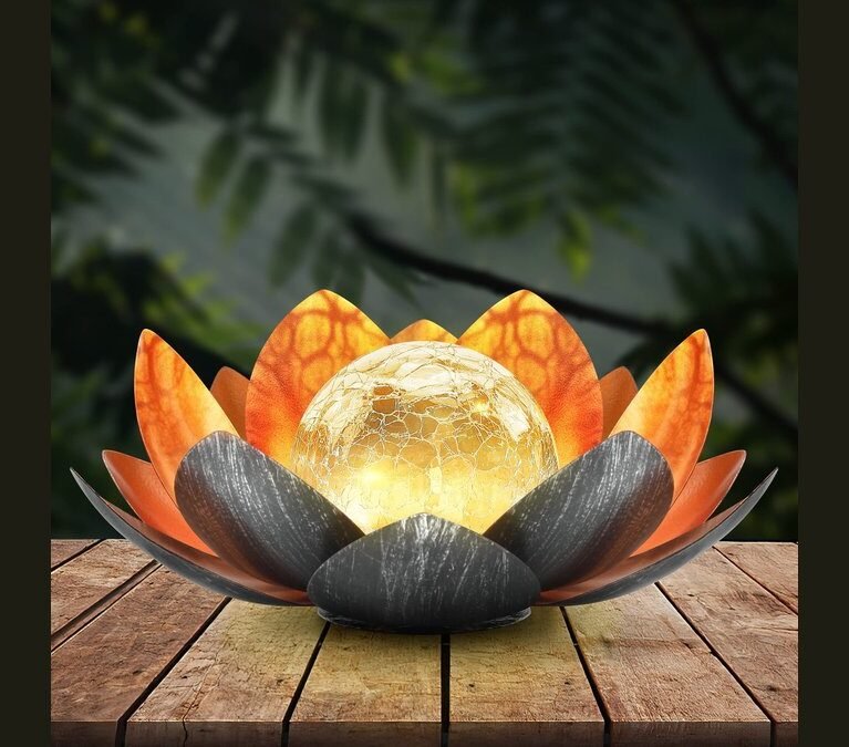 lotus solar light