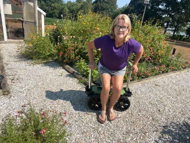 Best Garden Kneelers for Senior Citizens